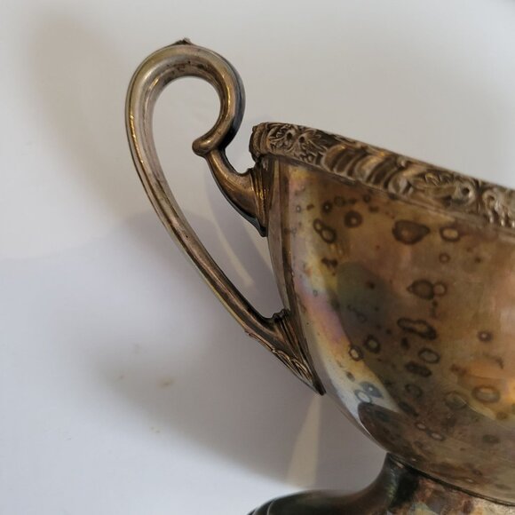 Vintage Silver Plate Gravy Boat With Ornate Handle & Scalloped Edges 4.5" Height - Picture 4 of 7